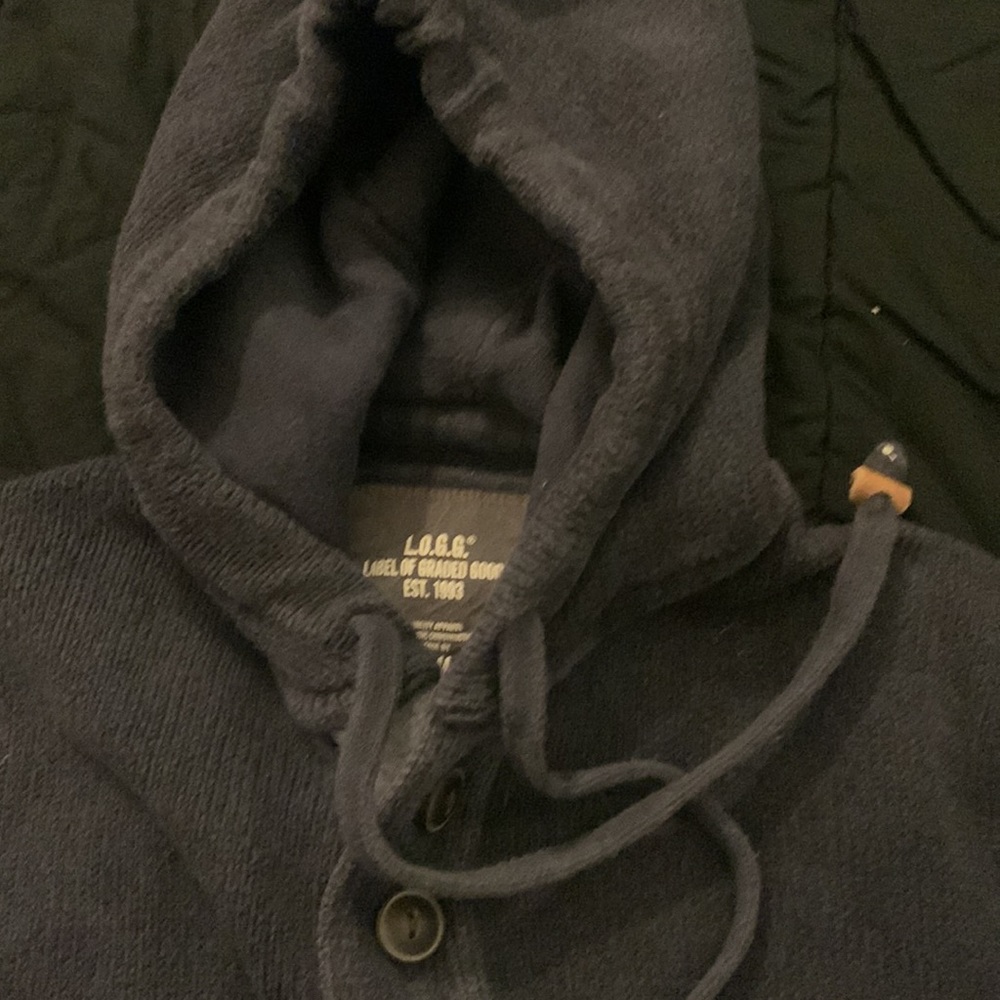 H & M. Small - Picture 2 of 3